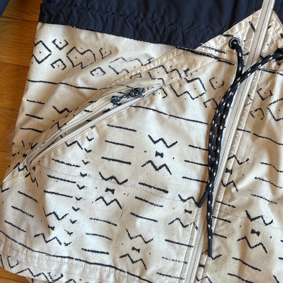 Burton Snowboard Jacket Shell - Picture 2 of 5